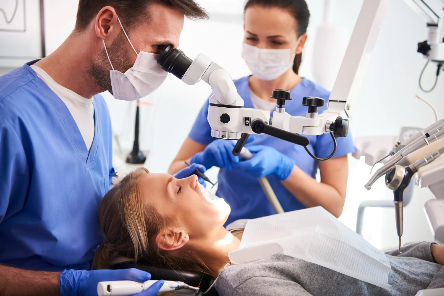 Endodoncja mikroskopowa - gabinet EUROMED